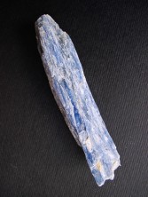 Кианит синий 