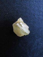 Бразилианит, природный кристалл